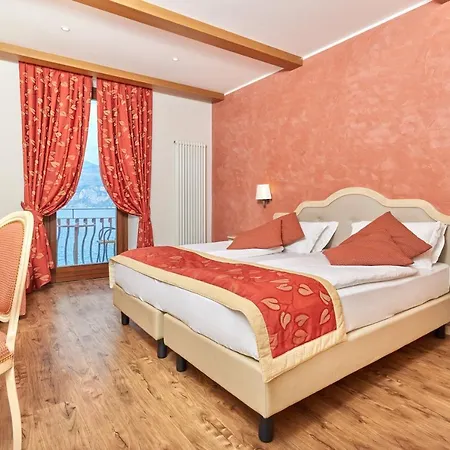 Front Hotel Brenzone sul Garda