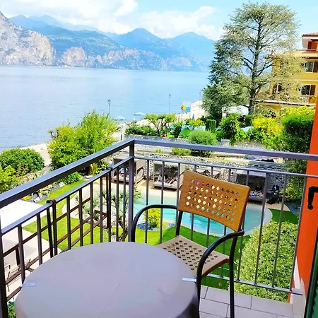 Hotel Front Brenzone sul Garda