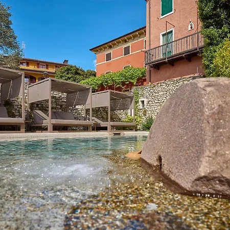Front Brenzone sul Garda