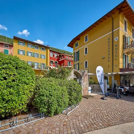 Front Hotel