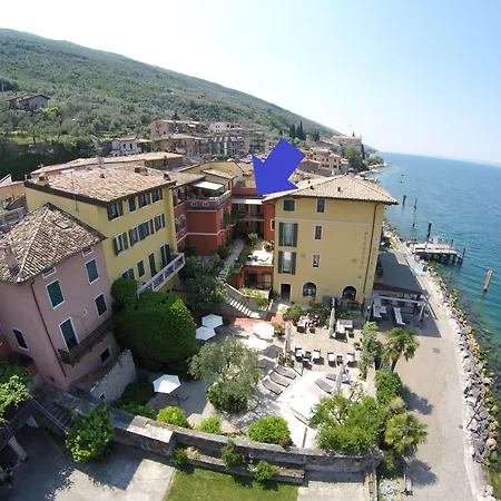 Front 4* Brenzone sul Garda