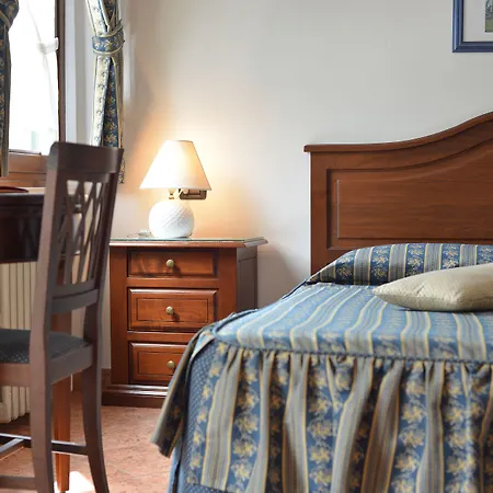 Hotel Front Brenzone sul Garda