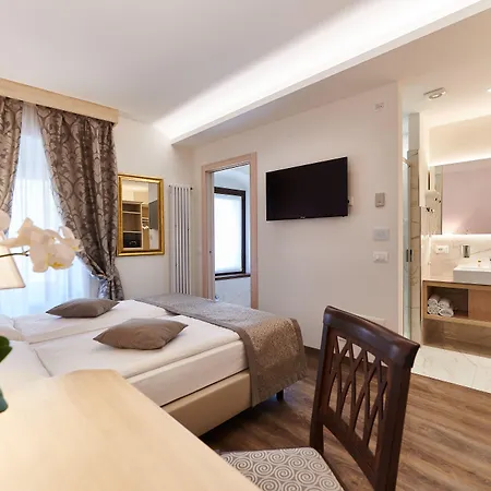 Front Brenzone sul Garda