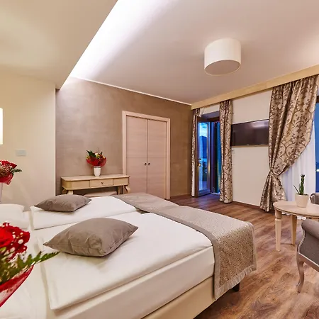 Front Brenzone sul Garda