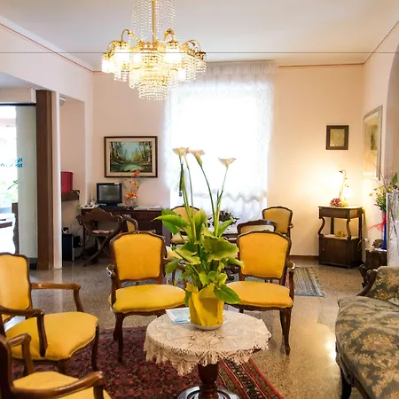 Front 4* Brenzone sul Garda