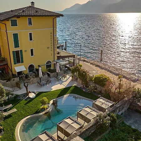 Front 4* Brenzone sul Garda