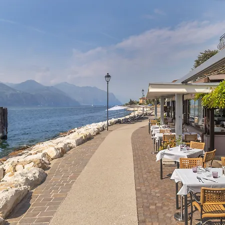 Front Brenzone sul Garda