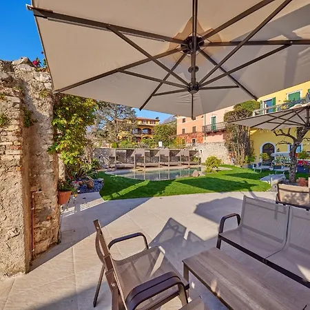 Front 4* Brenzone sul Garda