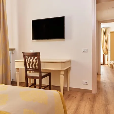 Hotel Front 4*