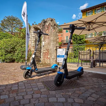 Front Otel Brenzone sul Garda