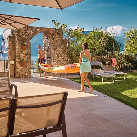 Front Hotel 4*