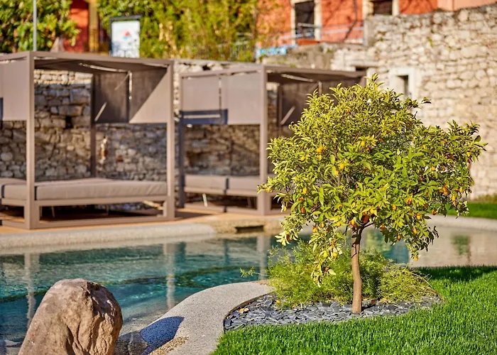 Front Otel Brenzone sul Garda