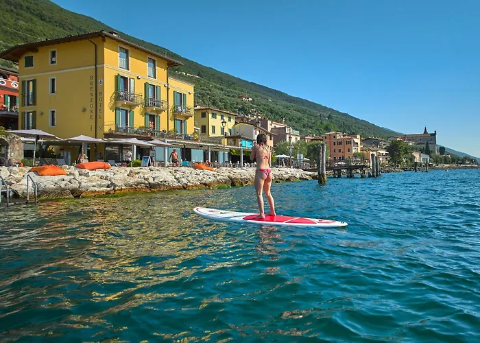 Otel Front Brenzone sul Garda