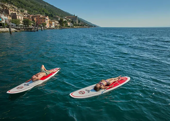 Front Otel Brenzone sul Garda