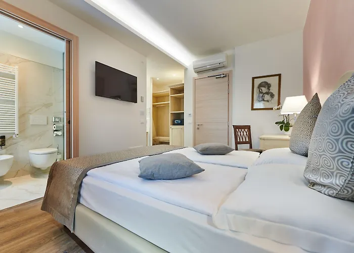 Front Otel Brenzone sul Garda