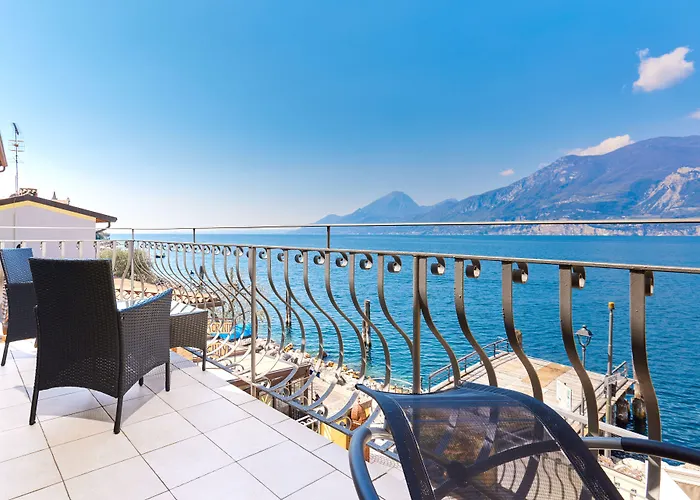 Front 브렌조네 술 가르다