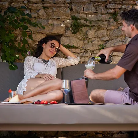 Front فندق برنزوني سول جاردا